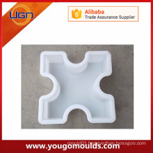 Plastic cobblestone cover plate